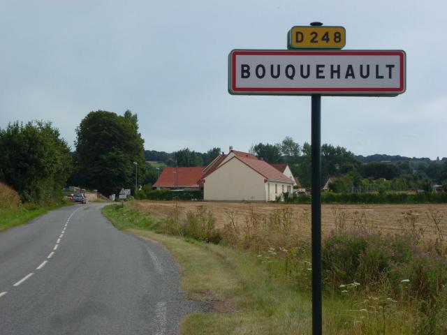 Bouquehault (Pas-de-Calais) city limit sign