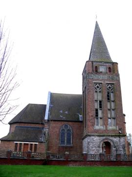 Bus (Pas-de-Calais, France) - L'église. .
