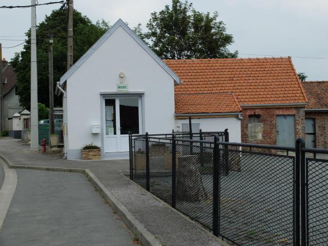 Vue de la mairie de Campigneulles-les-Grandes.