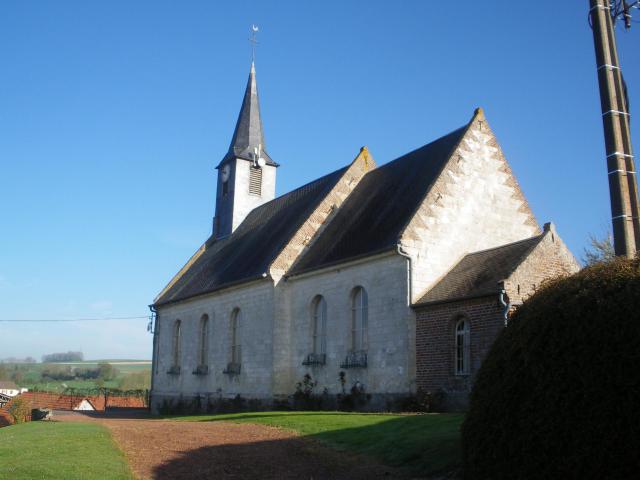 Vue de l'église Saint-Hilaire d'Amplier.