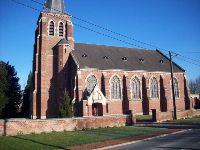 Photo de la façade de l'église Saint Martin d'Inchy-en-Artois