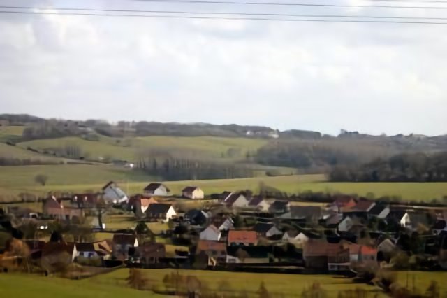 Pernes lez Boulogne - village