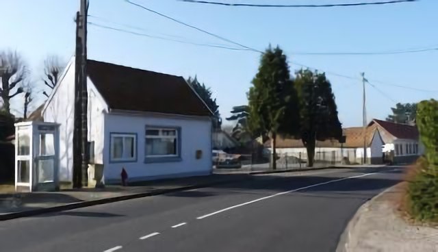 La mairie (à gauche) de Campigneulles-les-Grandes,Pas-de-Calais.