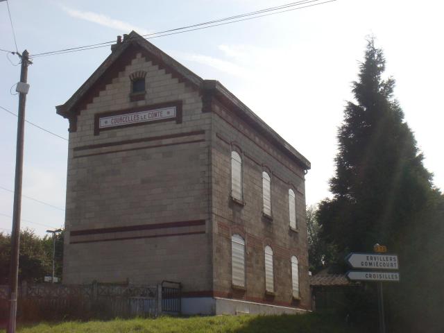 Gare de Courcelles-le-Comte, Pas-de-Calais, France