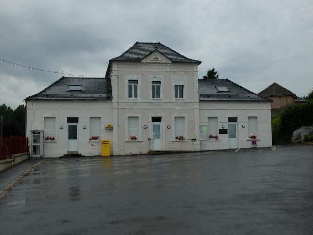 Vue de la mairie de Fillièvres.