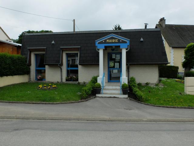 Vue de la mairie de Saint-Martin-Choquel.