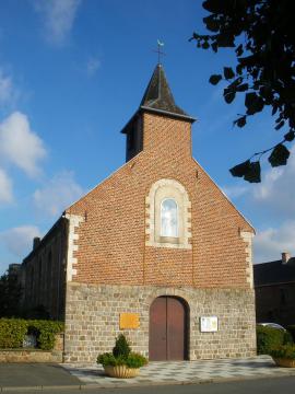 Vue de l'église Saint-Nicolas de Fouquereuil.
