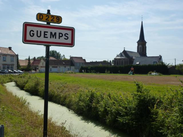 Guemps (Pas-de-Calais) city limit sign