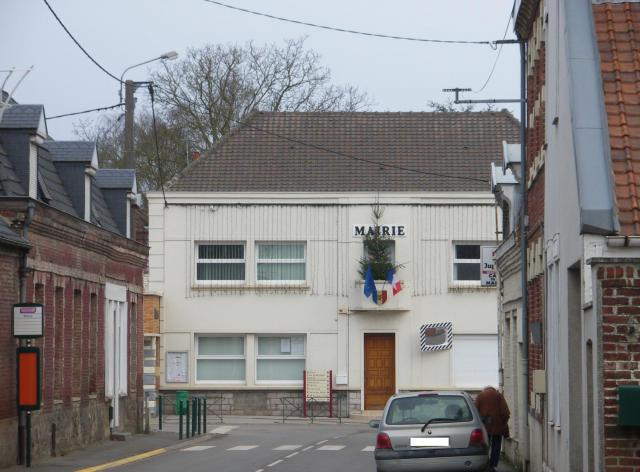 Vue de la mairie de Verquin.
