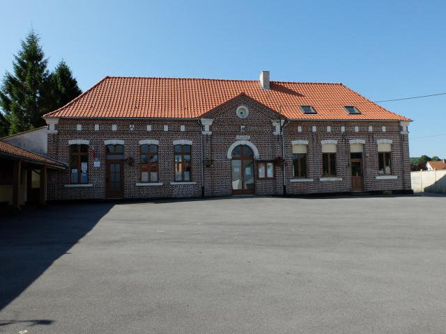 Vue de la mairie de Saint-Georges (Pas-de-Calais).