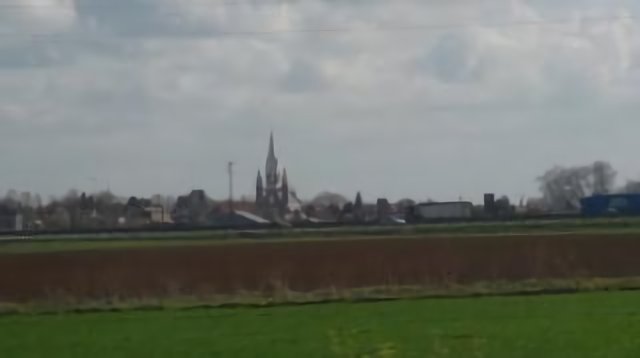 Fresnes-lès-Montauban, vue du Thalys