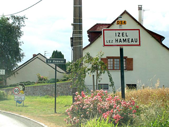 Photo de l'entrée du Village d'Izel-les-Hameaux/Izel-lez-Hameau, Pas-de-Calais, France. Cette image a pour vocation d'illustrer les…