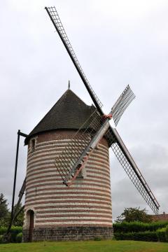 Cet édifice est répertorié dans la base Mérimée, base de données sur le patrimoine architectural français du ministère de la Culture, sous…