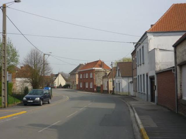 Bourecq, rue principale, vers l'est