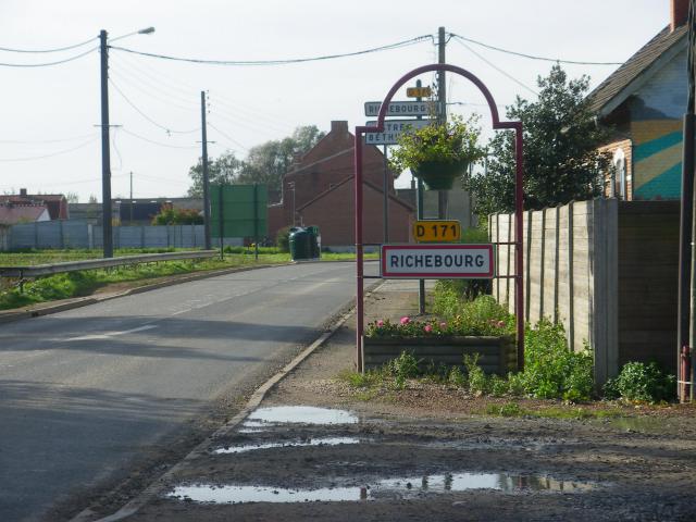 Panneau d'entrée de la commune de Richebourg.
