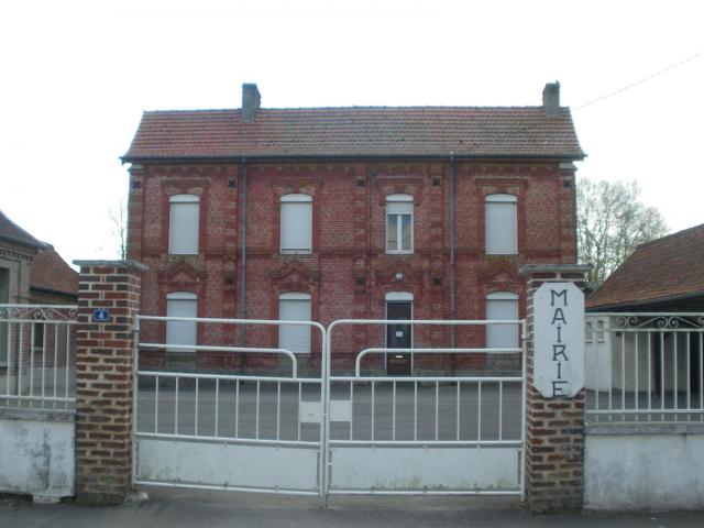 Vue de la mairie de Beauvoir-Wavans.