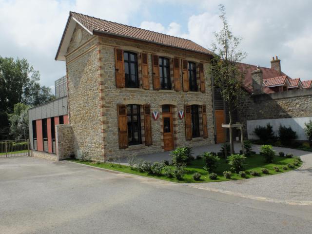 Vue de la mairie d'Echinghen.