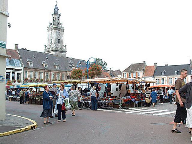 Hesdin, Place d'Armes - market day