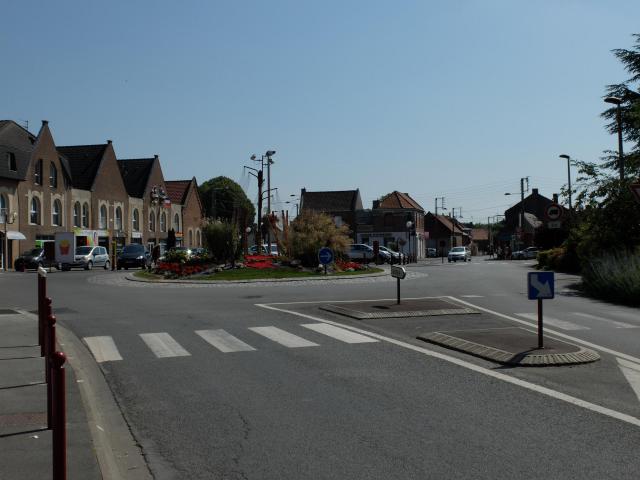 Vue de la place des héros de Brebières.