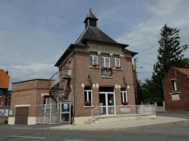 Vue de la mairie de Boiry-Notre-Dame.