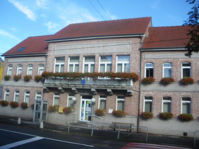 Vue de la mairie de Festubert.