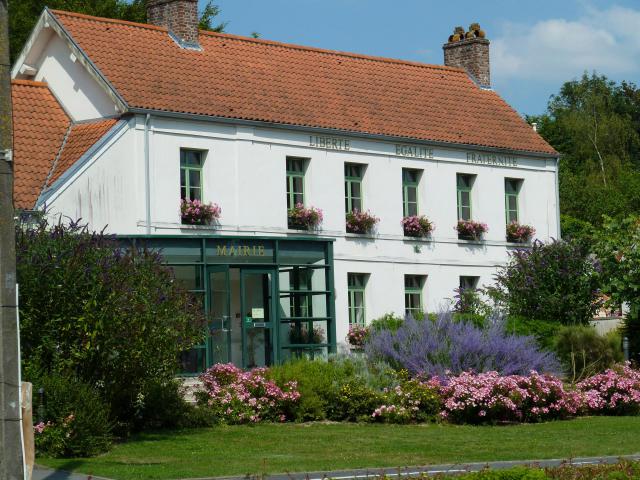 La mairie d' Esquerdes, (62380) Pas-de-Calais.- France.