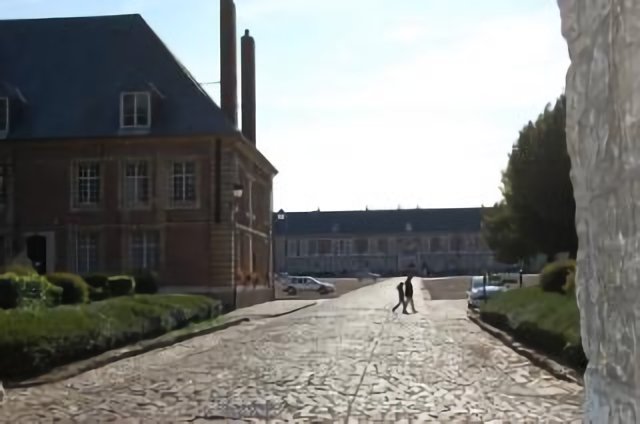 Sous le parvis d'entree de la citadelle d'Arras
