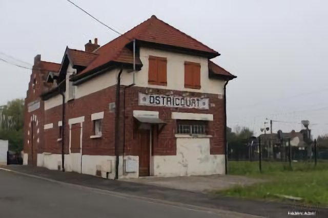 LA GARE D'OSTRICOURT