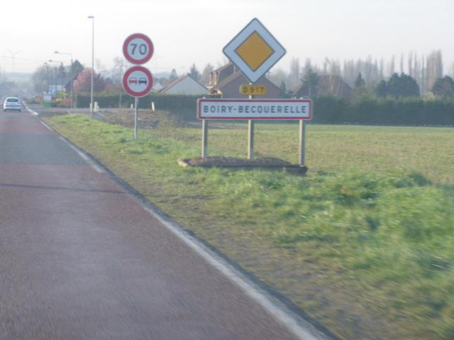 Vue d'une entrée de la commune de Boiry-Becquerelle.