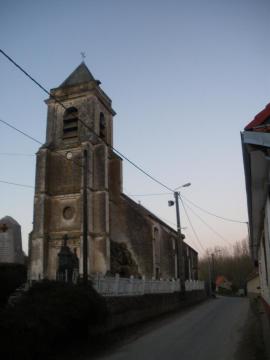 Vue de l'église Saint-Martin de Caumont.