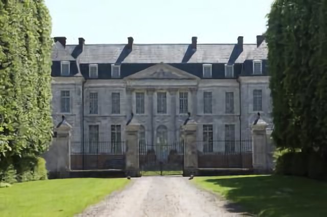 LE CHATEAU DE VARLEMONT A BARLY