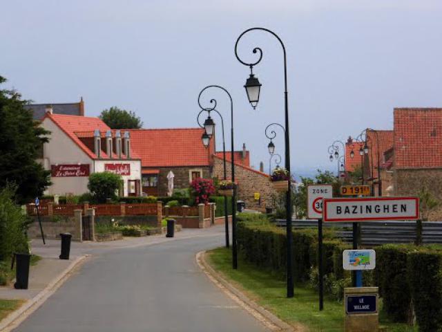 Bazinghen, Entrée de la ville