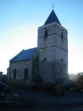 Vue de l'église d'Estrée-Cauchy.