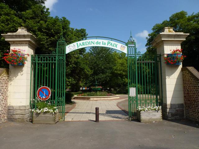 Douvrin (Pas-de-Calais, Fr) jardin de la Paix