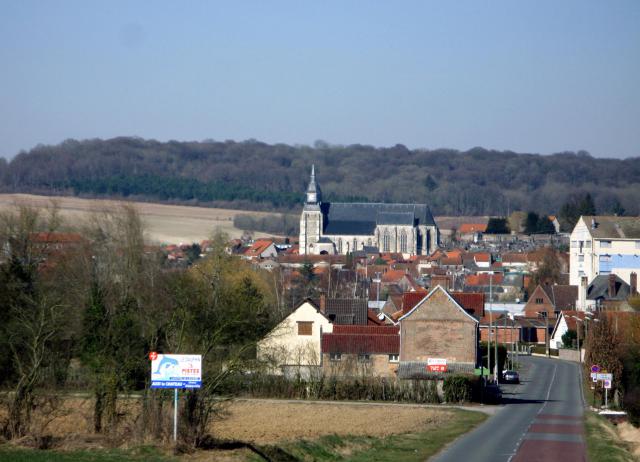 Auxi-le-Château (Pas-de-Calais, France) - Panorama sur la ville. .