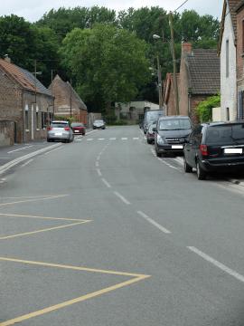 Vue de la grande rue de Récourt (Pas-de-Calais).