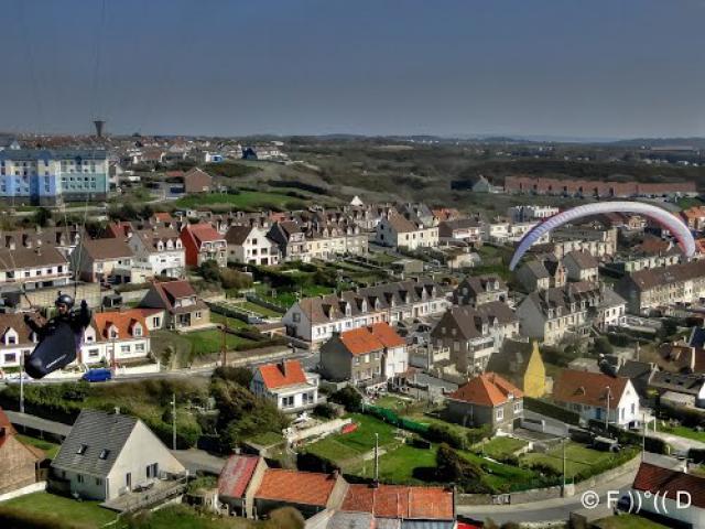 Equihen plage / France / pas de calais / Paragliding Photo Shoot