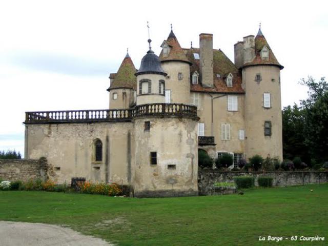 63 Courpière - La Barge château