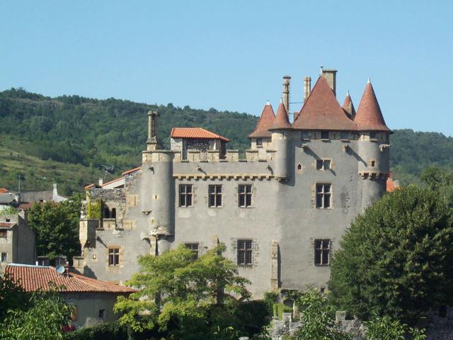 Vue de Murol en Saint Amant facade Sud