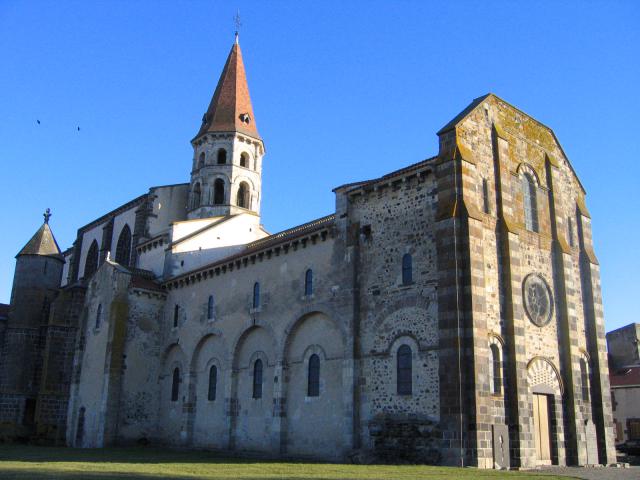 Eglise d'Ennezat (Département du Puy-de-Dôme, région Auvergne) Auteur Jean-Marc Aubelle