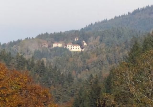 Vue de St Victor Montvianeix