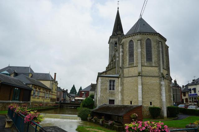 vue en juillet 2016 du lavoir sur la Vaux.