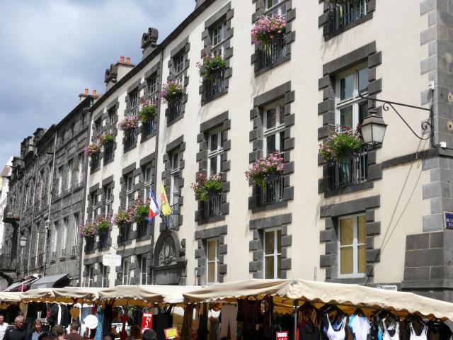 Riom - Hôtel de ville - Façade sur rue