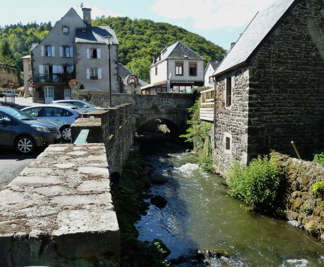 La Gouze Chambon à Murol, Puy-de-Dôme.- (Auvergne).- France. Murol