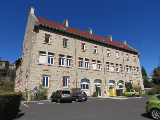 Mairie de Sauvessanges (Puy-de-Dôme, France).