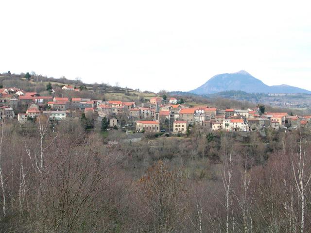 Village de Nadaillat (commune de Saint-Genès-Champanelle, Puy-de-Dôme, France).