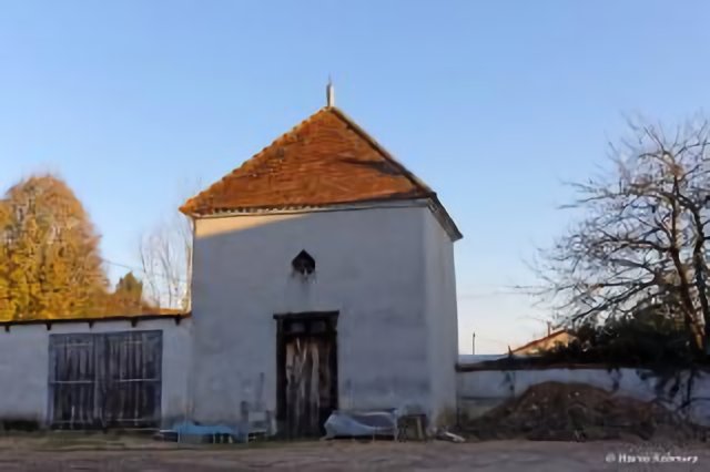 63 Luzillat - Demolle bourg Pigeonnier