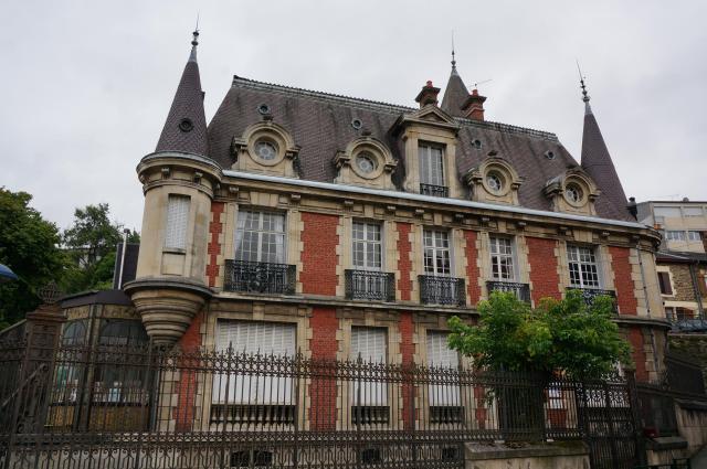 Ancien Château Crepel de Nouzonville .