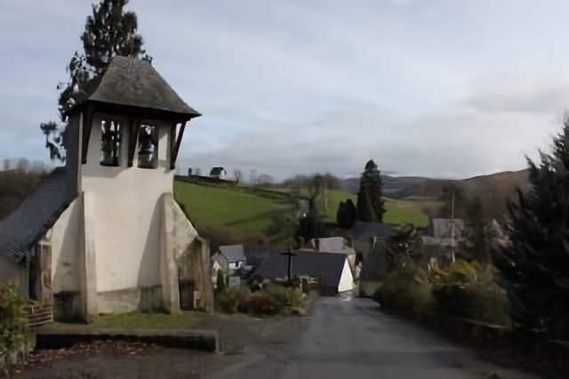Église de la Toussaint, Bourréac