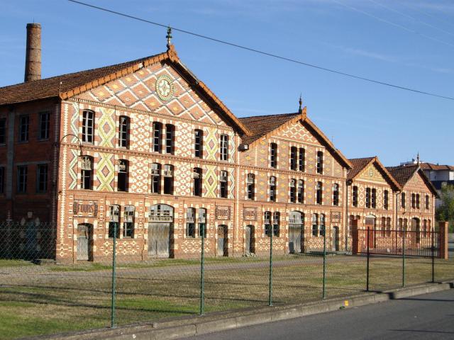 Usine de céramique Oustau à Aureilhan (Hautes-Pyrénées, France)